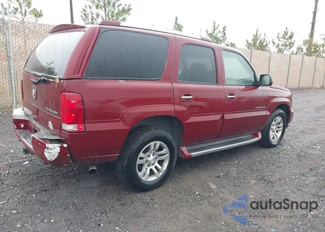 2003 Cadillac Escalade Standard z USA, uszkodzony, nr VIN 1GYEK63N63R284450